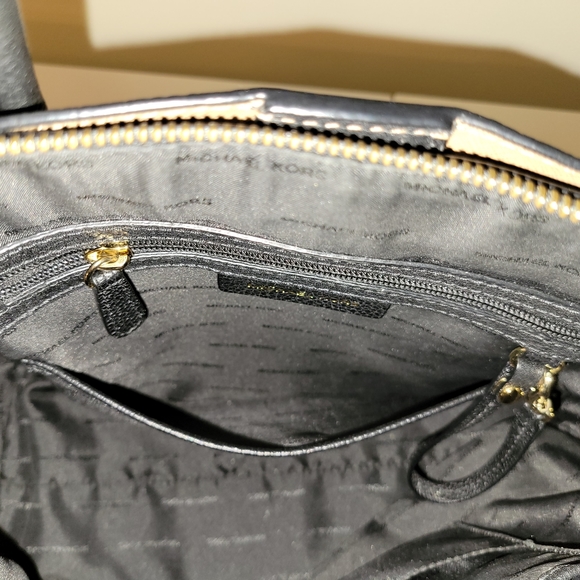 Michael Kors | Mercer Large Leather Dome Satchel, Black - Picture 11 of 16